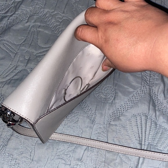 Kate Spade New York

CAMERON CONVERTIBLE CROSSBODY - Picture 4 of 5